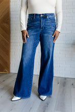 Load image into Gallery viewer, Eliza Tummy Control Top Retro Wide Leg Jeans