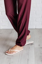 Load image into Gallery viewer, Runner&#39;s High Drawstring Joggers in Red Merlot